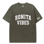 BONITA VIBES UNIVERSITY WHITE SCRIPTED TEE