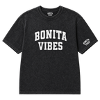 BONITA VIBES UNIVERSITY WHITE SCRIPTED TEE