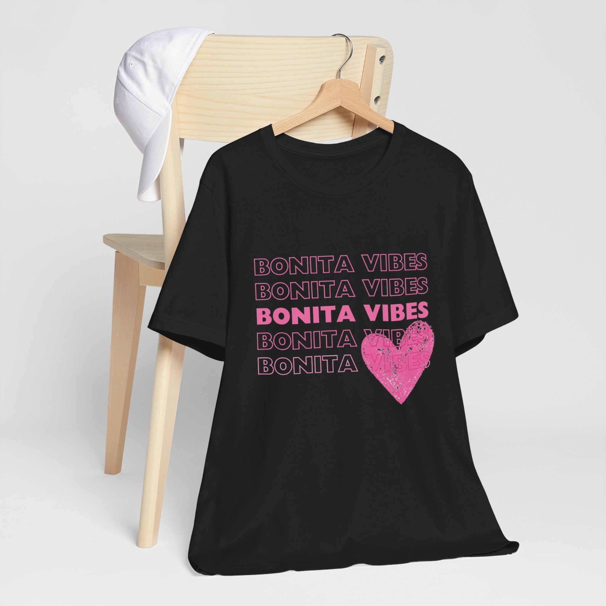 Bonita Vibes - SweetHearted Vibes Short Sleeve Stylish Tee - My Bonita Vibes